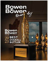 Online money transfer on mobile phone application with for financial transaction, money online,online payment, business finance, mobile banking. website, banner. 3D Vector illustration